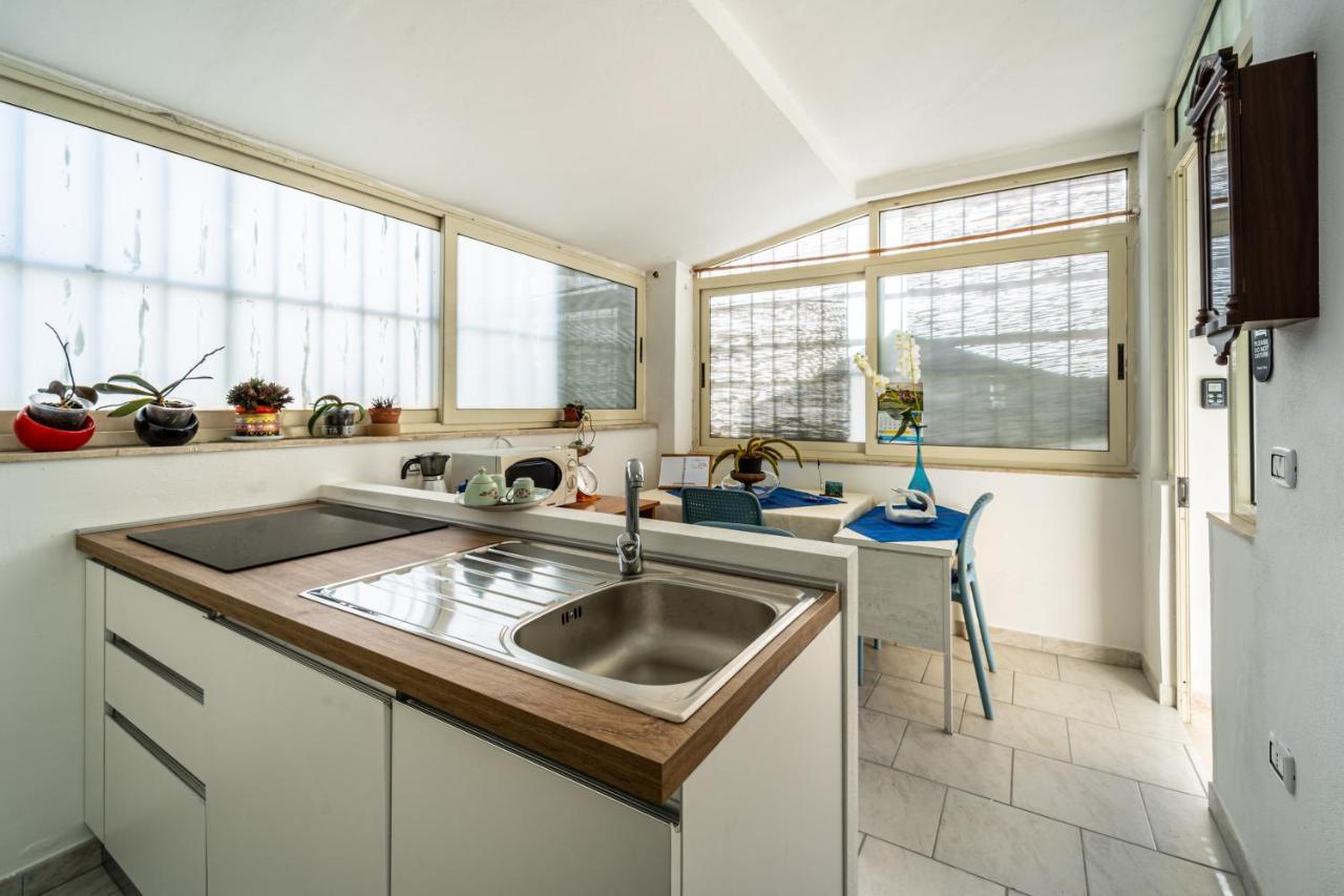 Monolocale Gio Apartman Carbonia Kültér fotó