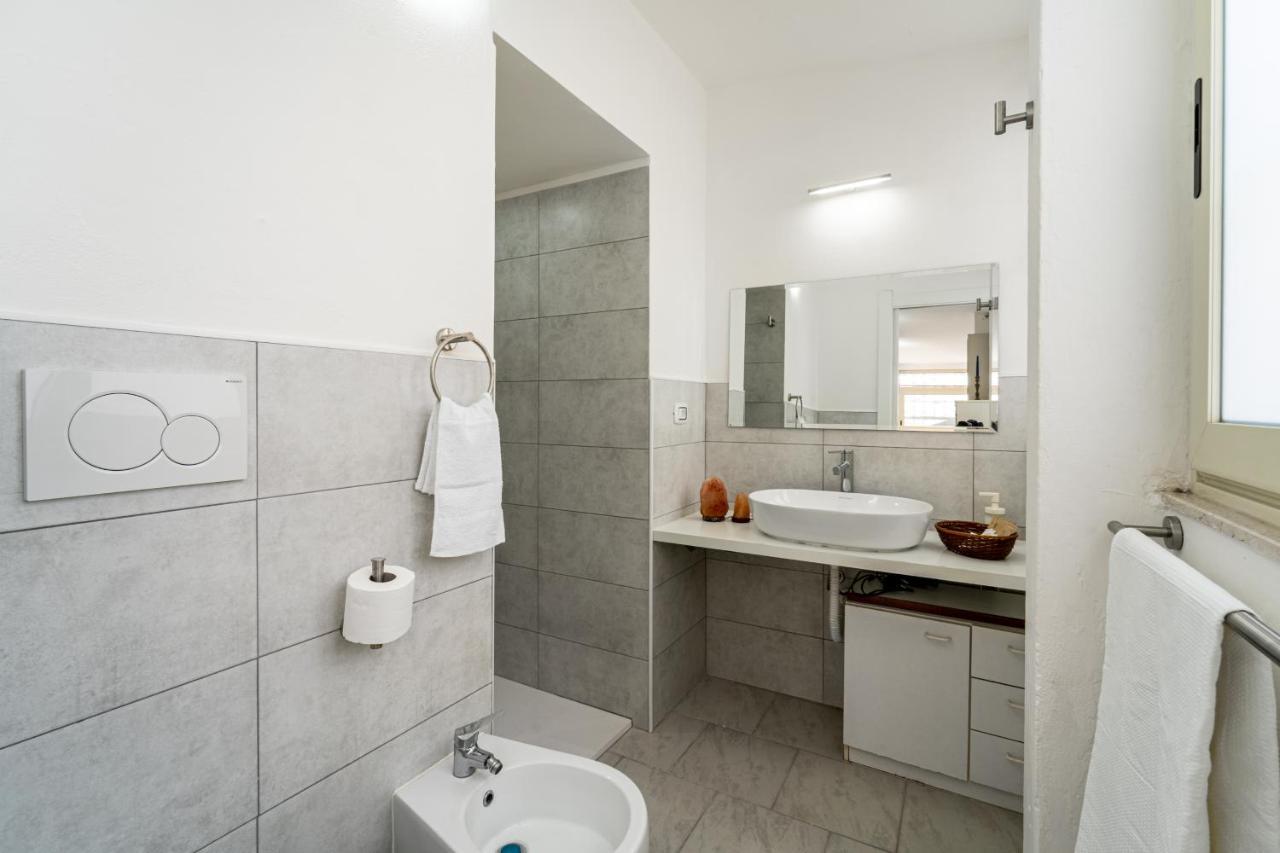 Monolocale Gio Apartman Carbonia Kültér fotó