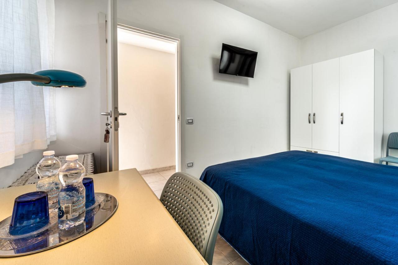 Monolocale Gio Apartman Carbonia Kültér fotó