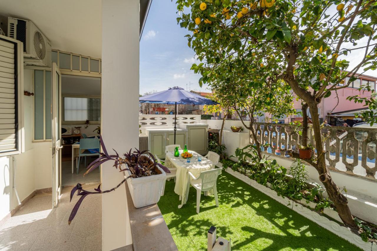 Monolocale Gio Apartman Carbonia Kültér fotó